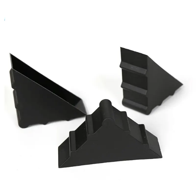 Ümmarguse nurgaga plastikust kaitsev serv fotoraamidele